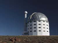 Widok na teleskop SALT w Sutherland w RPA