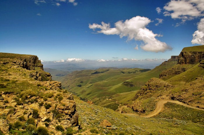 Widok na Góry Smocze z fragmentem Sani Pass