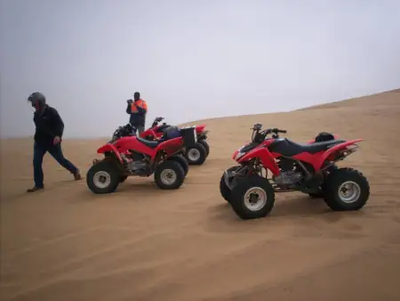Quad biking na wydmach piaskowych w Swakopmund